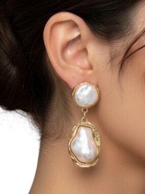 Baroque Pearl Drop Earrings Hammered Gold Geometric Dangle New
C3